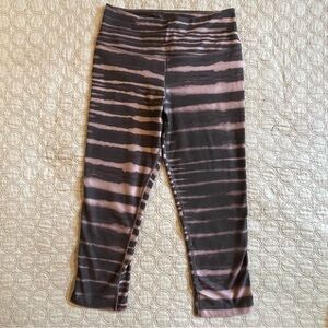 Nike Striped Animal Print Capri Leggings, Sz S